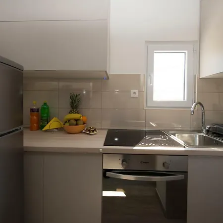 Bonus And Private Parking Apartment *