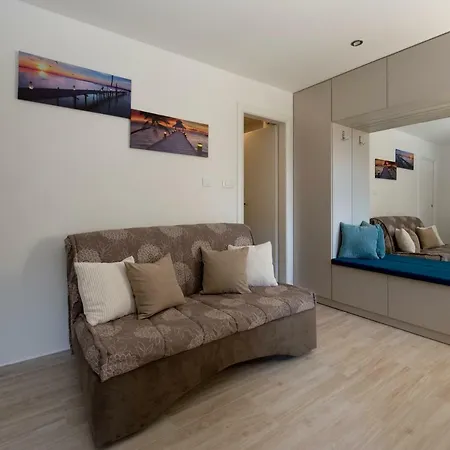 Daire Bonus And Private Parking *